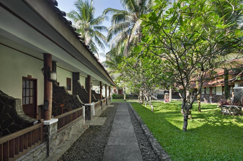 Sunrise Beach Hotel Pangandaran Exterior foto